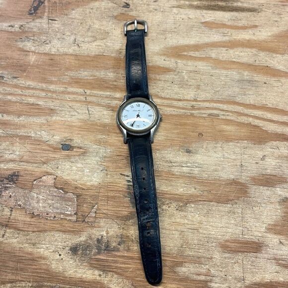 Eddie Bauer Mens watch. It needs a battery to work - Picture 2 of 9